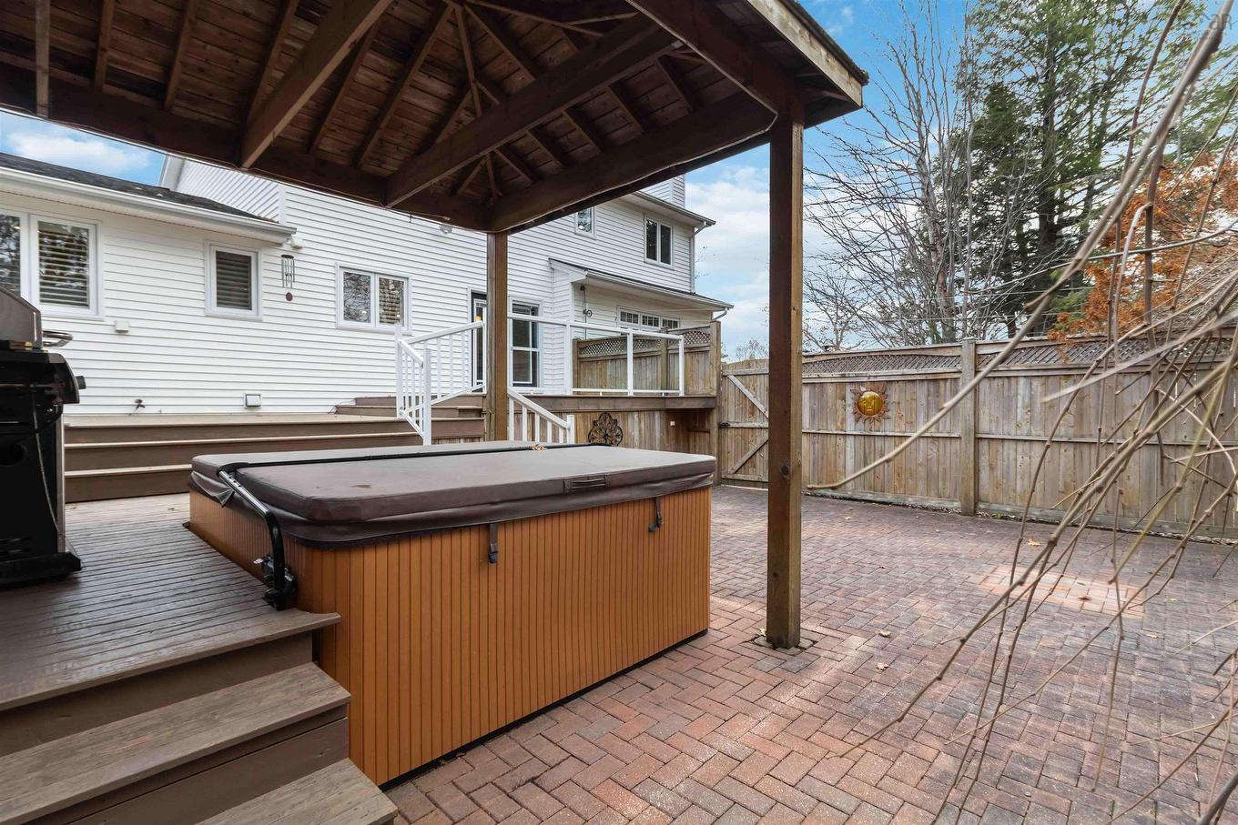 15 Stoneridge Court, Bridgewater, NS