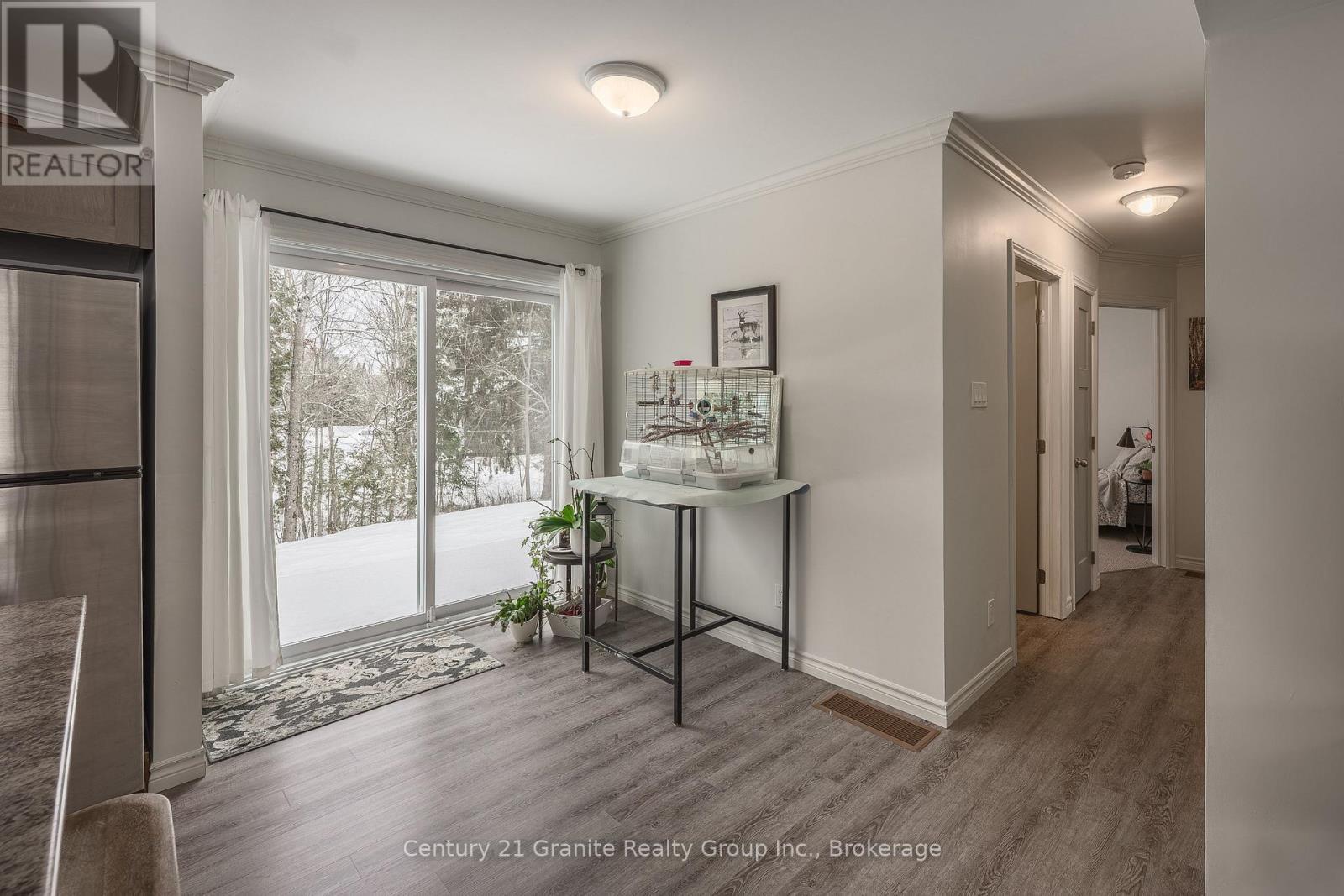 1015 Guilford Court, Dysart Et Al (Guilford), ON - Indoor Photo Showing Other Room