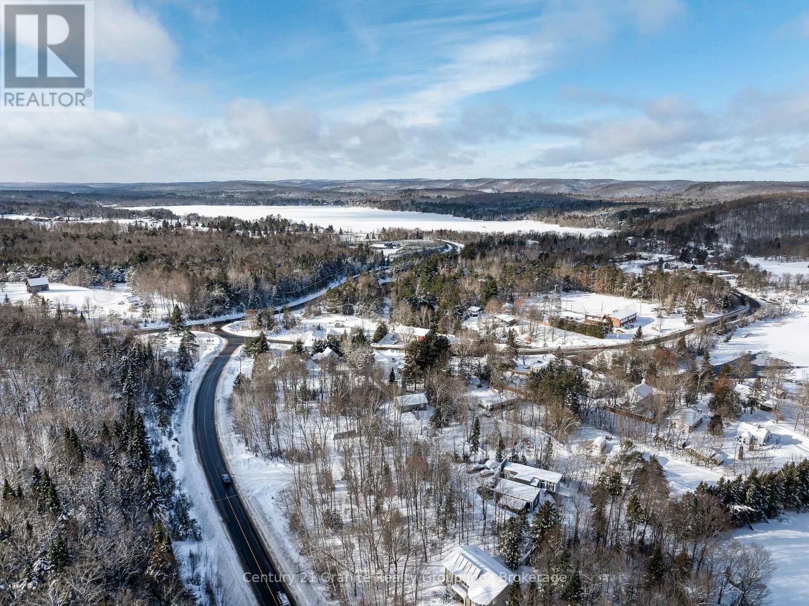 1015 Guilford Court, Dysart Et Al (Guilford), ON - Outdoor With View
