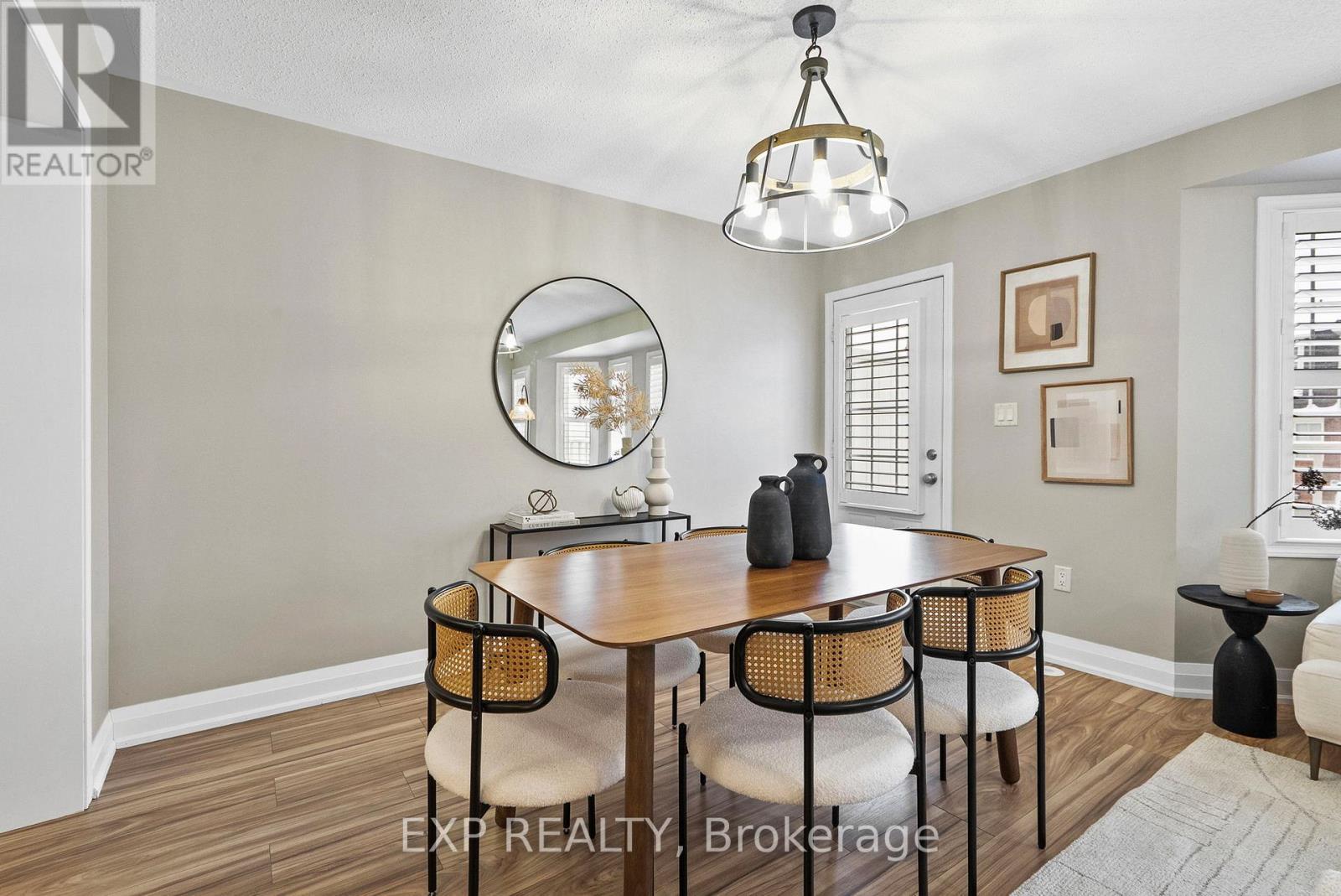 945 Deverell Place, Milton, ON - Indoor Photo Showing Dining Room