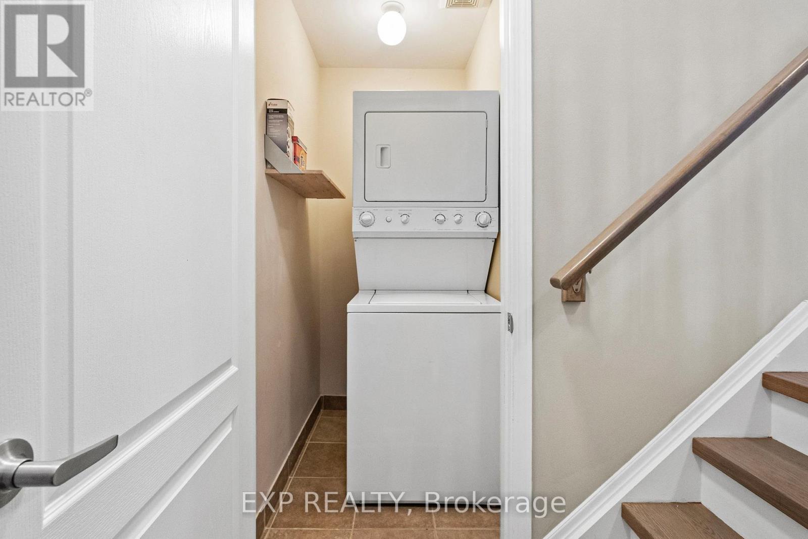 945 Deverell Place, Milton, ON - Indoor Photo Showing Laundry Room