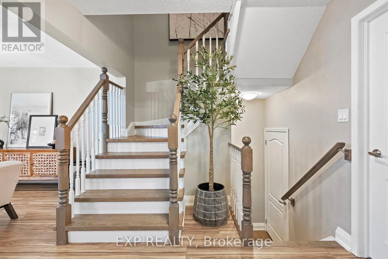 945 Deverell Place, Milton, ON - Indoor Photo Showing Other Room