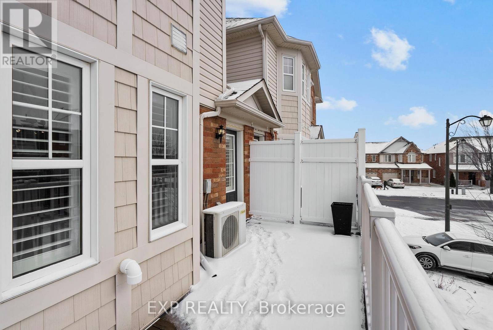 945 Deverell Place, Milton, ON - Outdoor