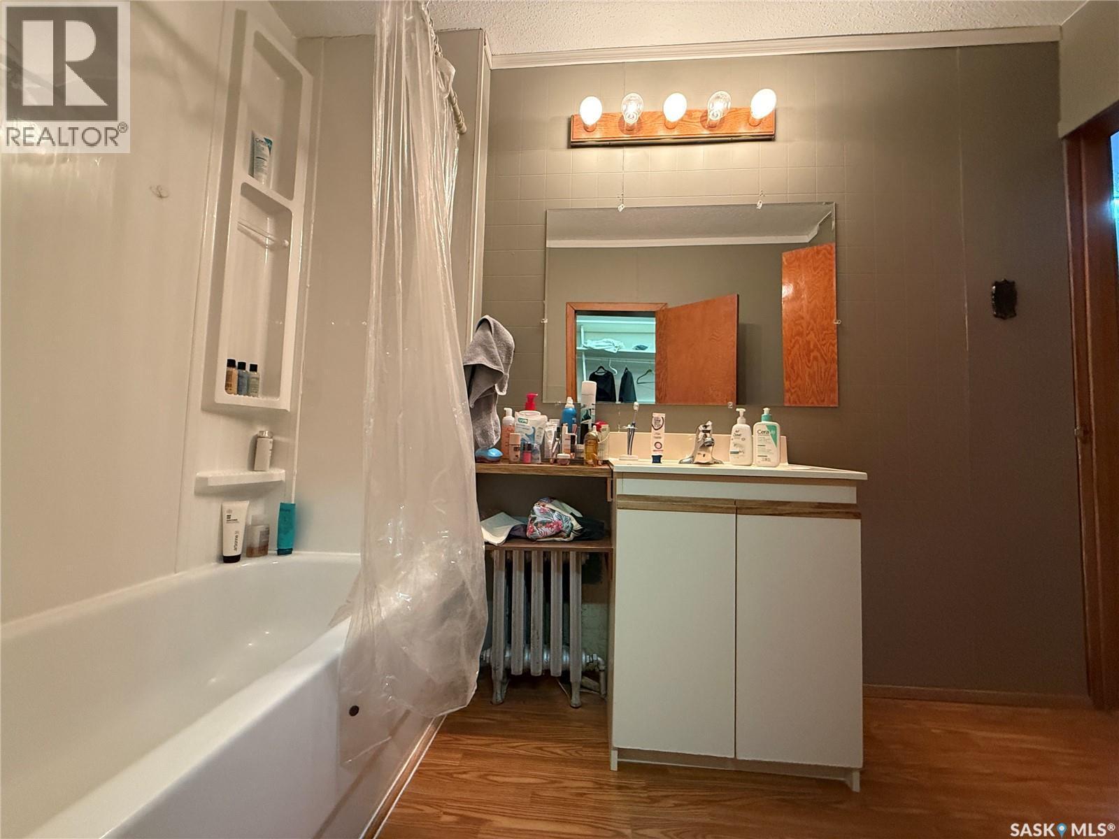 475 Main Street, Englefeld, SK - Indoor Photo Showing Bathroom