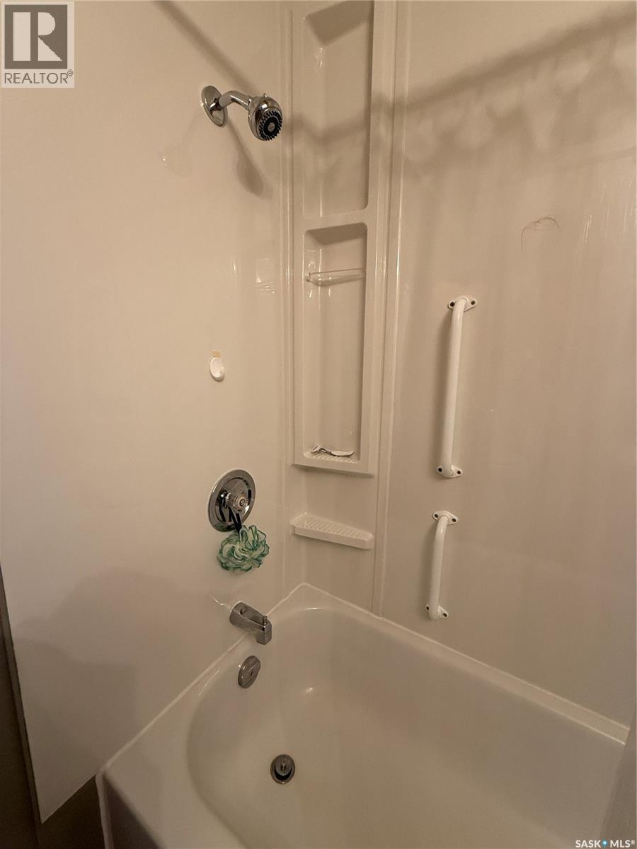 475 Main Street, Englefeld, SK - Indoor Photo Showing Bathroom