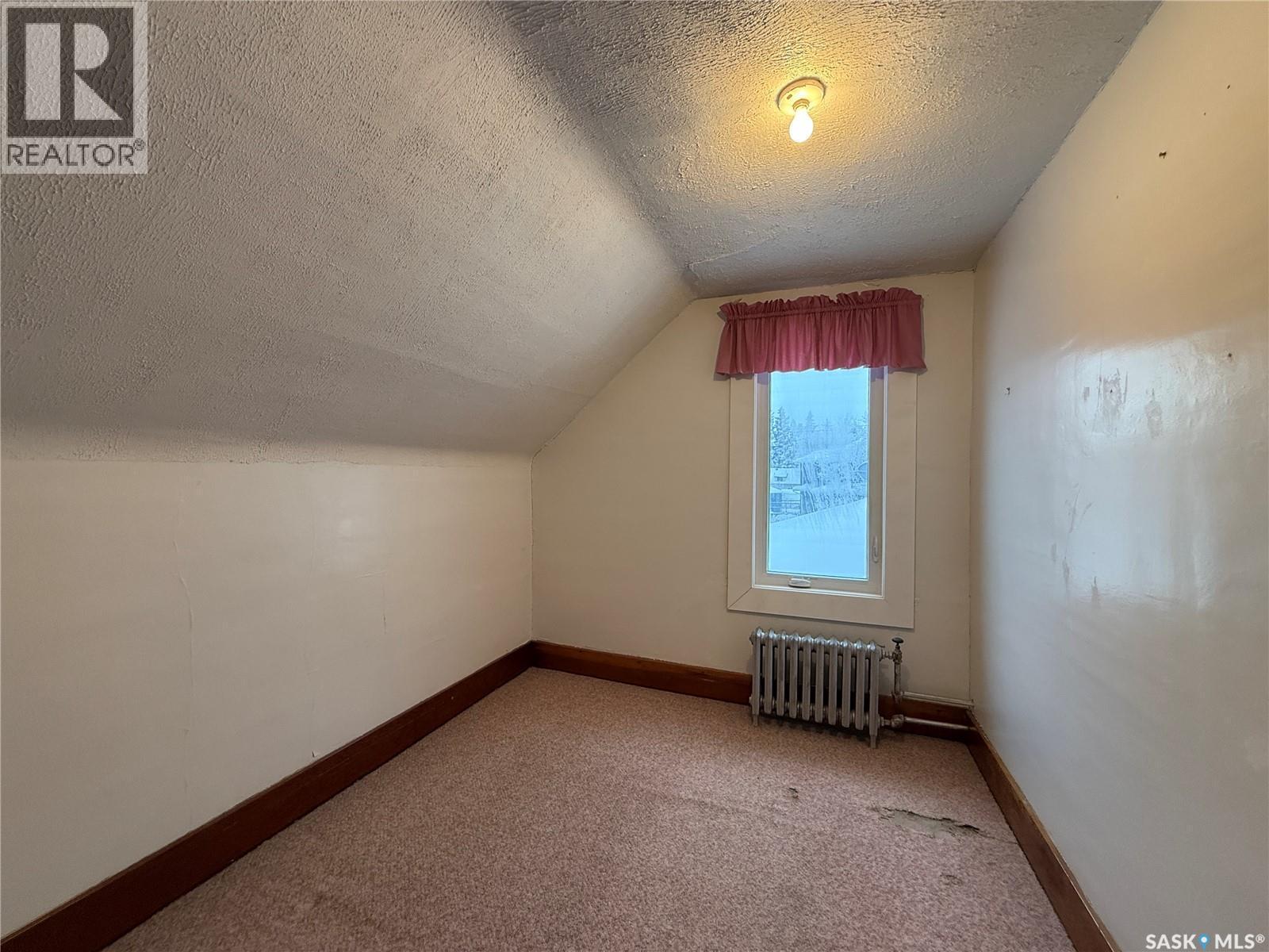 475 Main Street, Englefeld, SK - Indoor Photo Showing Other Room