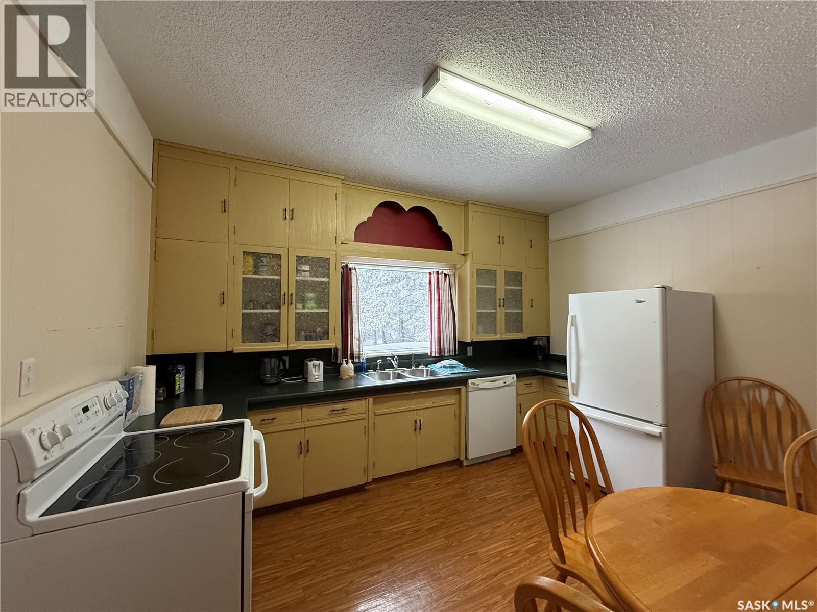 475 Main Street, Englefeld, SK - Indoor