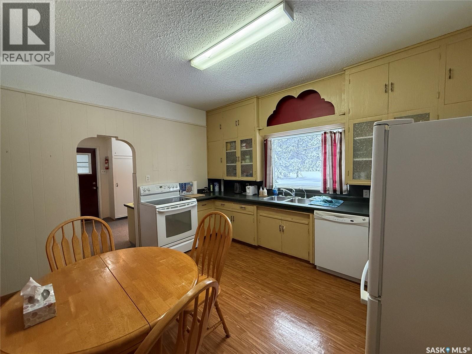 475 Main Street, Englefeld, SK - Indoor