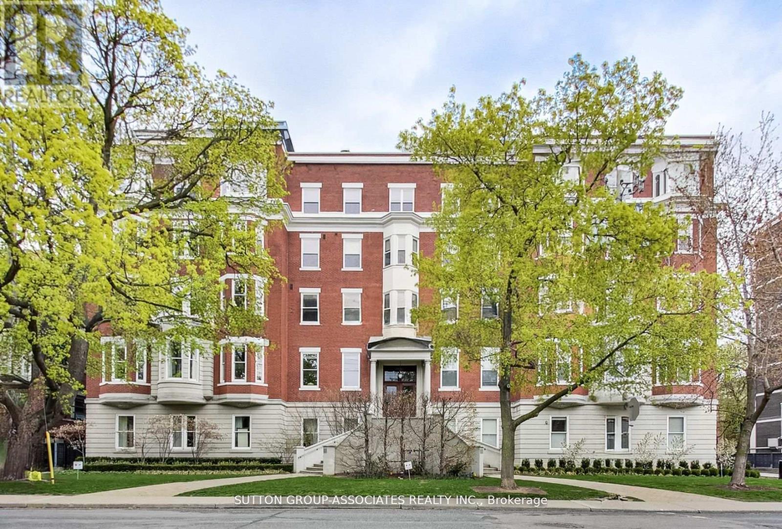408 - 385 Brunswick Avenue, Toronto, ON - Outdoor With Facade