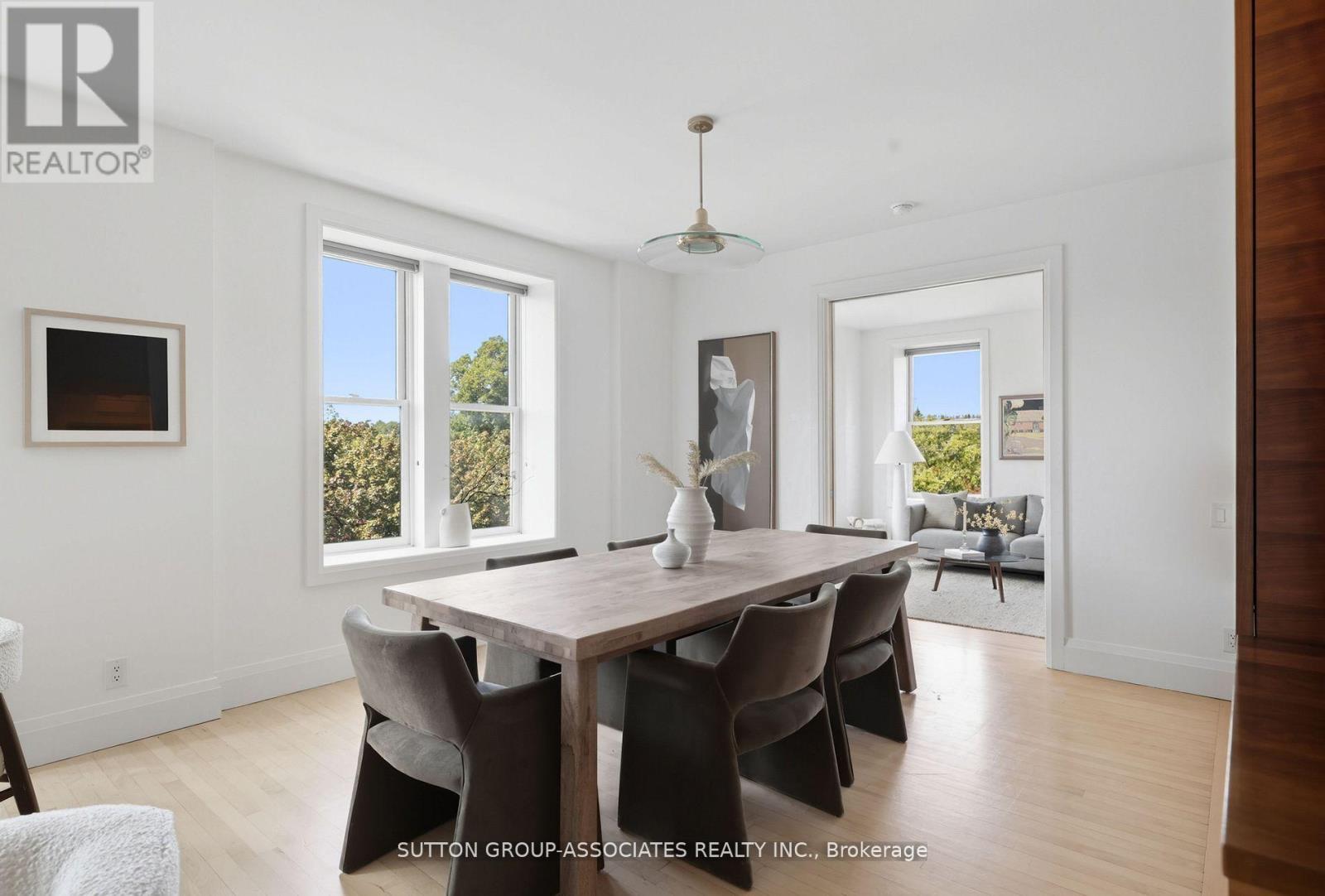 408 - 385 Brunswick Avenue, Toronto, ON - Indoor