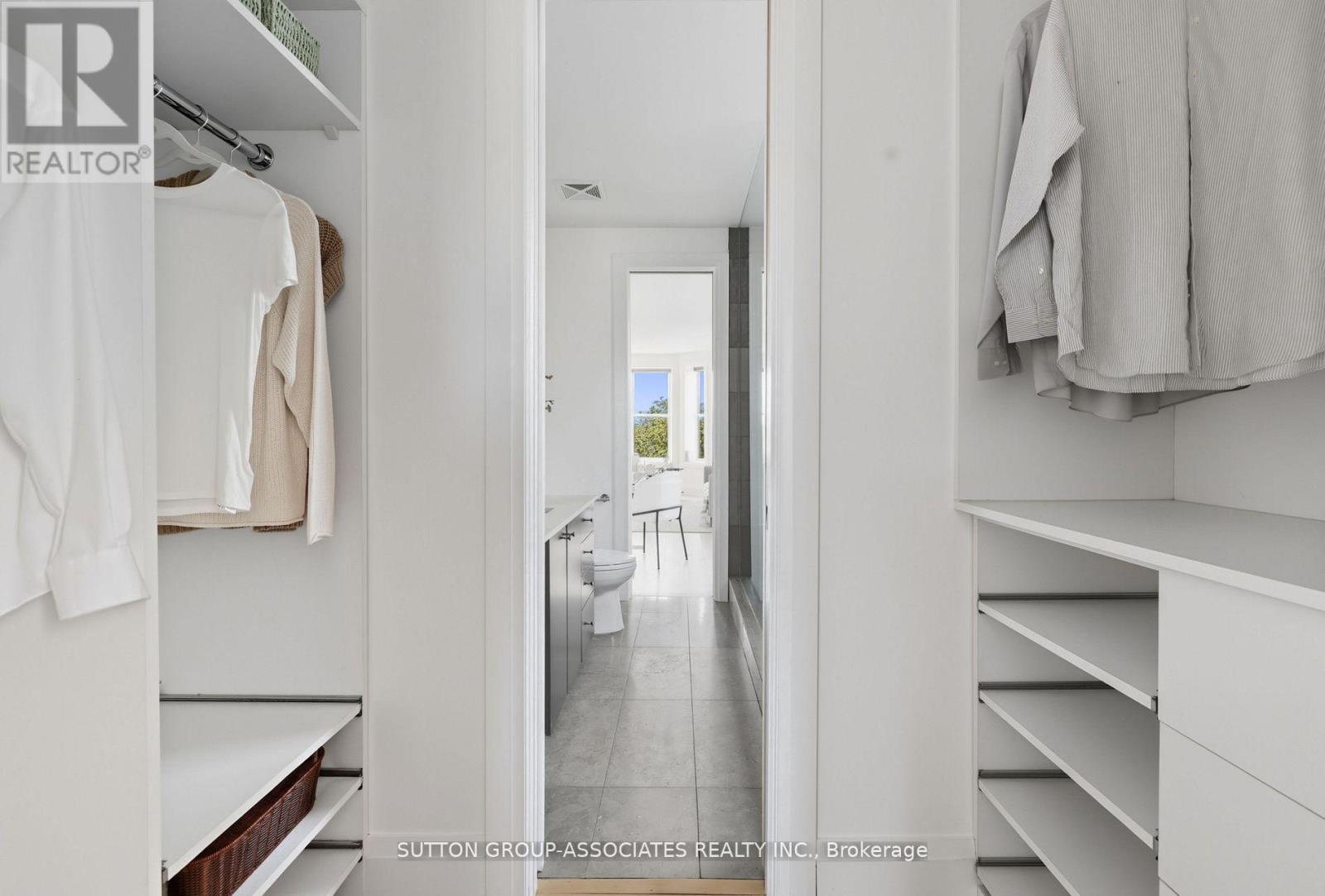 408 - 385 Brunswick Avenue, Toronto, ON - Indoor With Storage