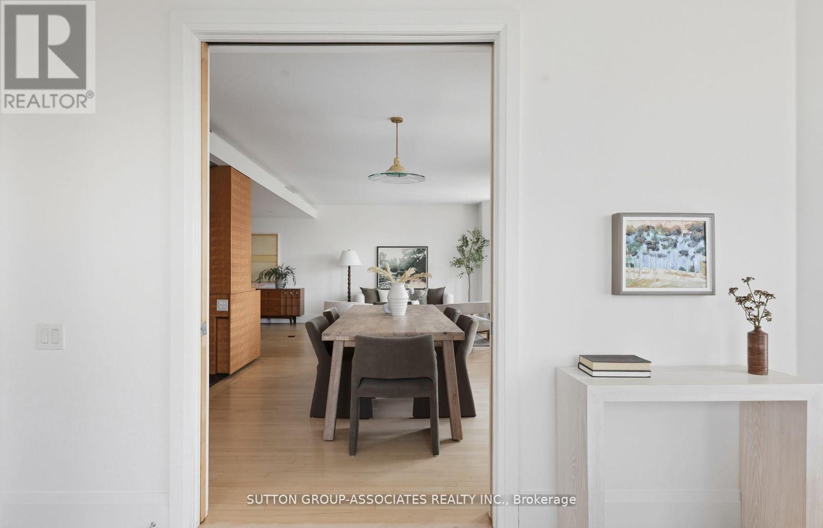 408 - 385 Brunswick Avenue, Toronto, ON - Indoor Photo Showing Other Room