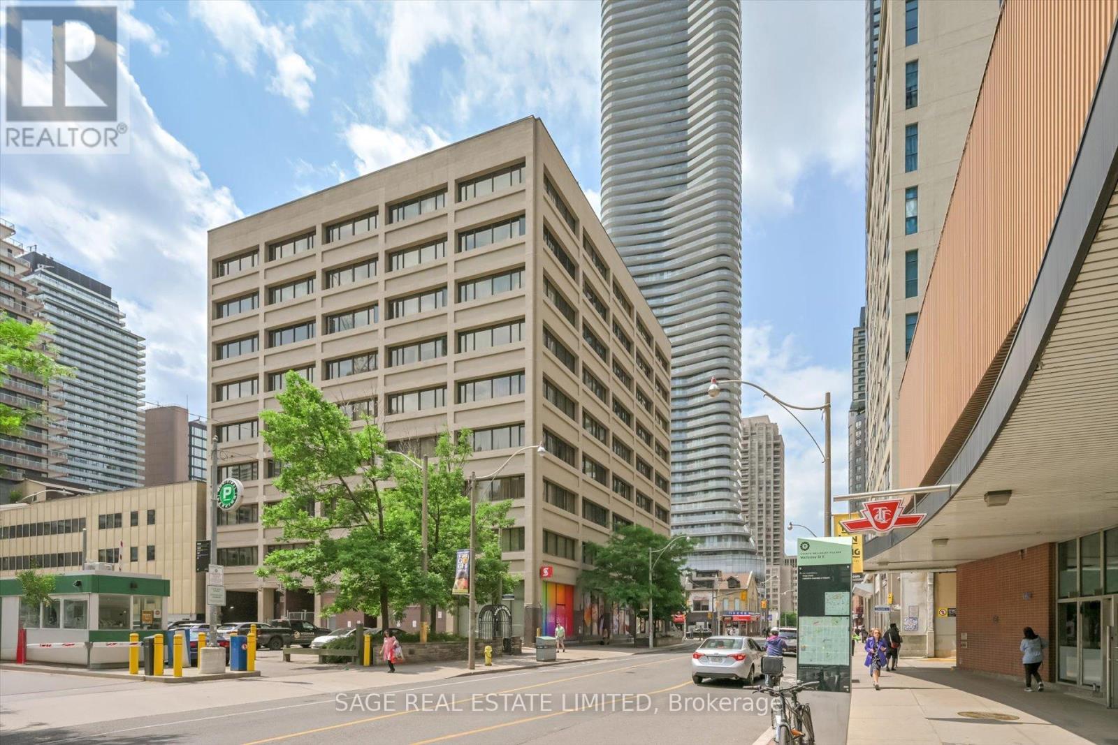 413 - 555 Yonge Street, Toronto, ON - Outdoor With Facade