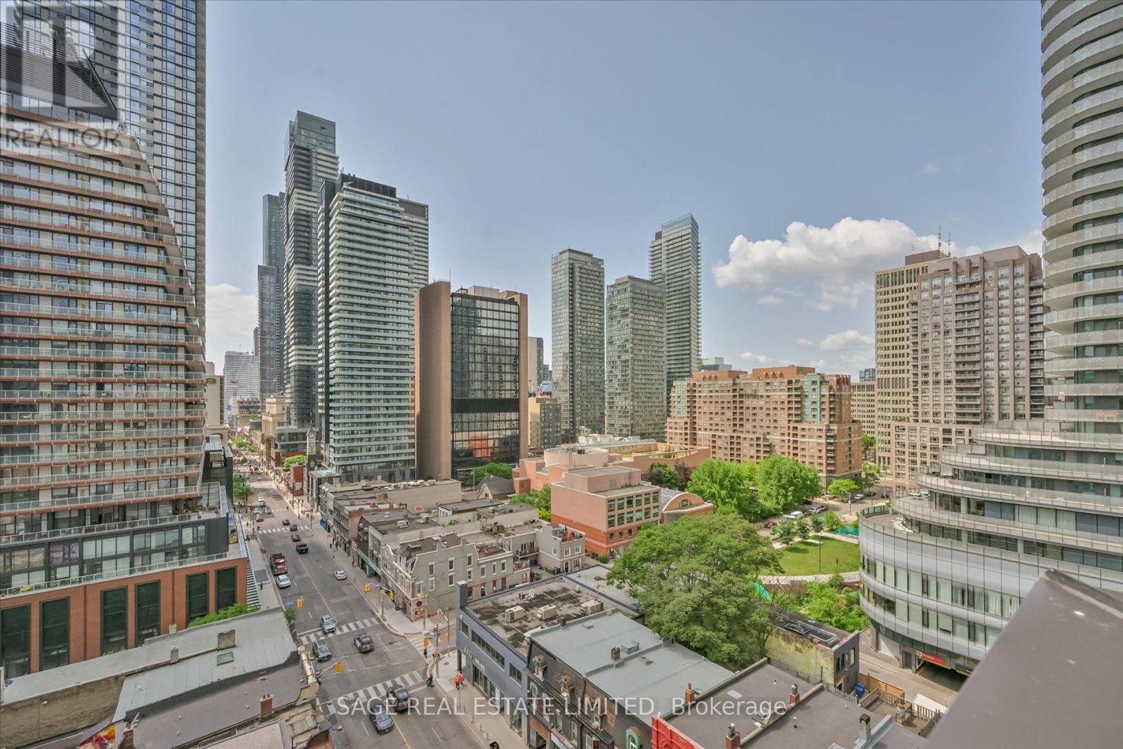 Rooftop 1 view - 413 - 555 Yonge Street, Toronto, ON - Outdoor With Facade