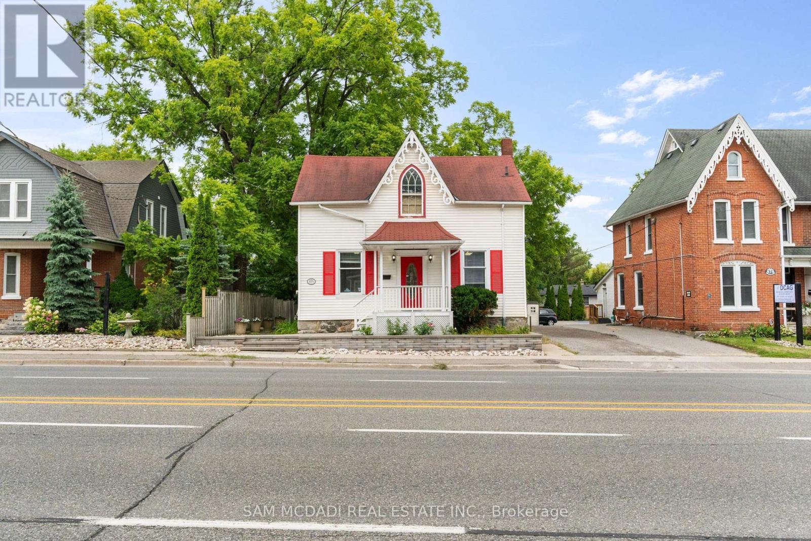 571 Kingston Road W, Ajax, ON