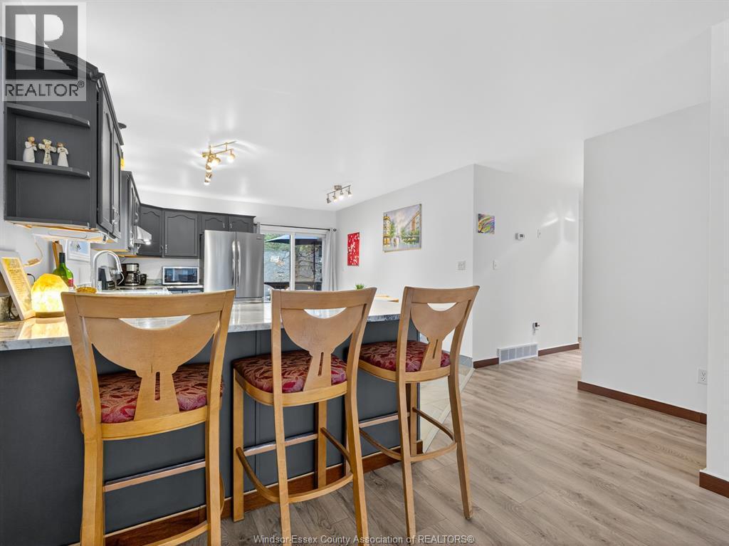 6860 Matchette Road, Lasalle, ON - Indoor