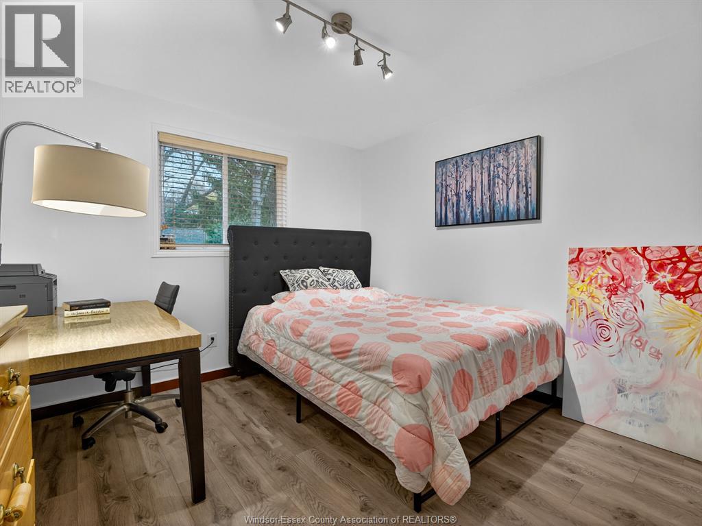 6860 Matchette Road, Lasalle, ON - Indoor Photo Showing Bedroom