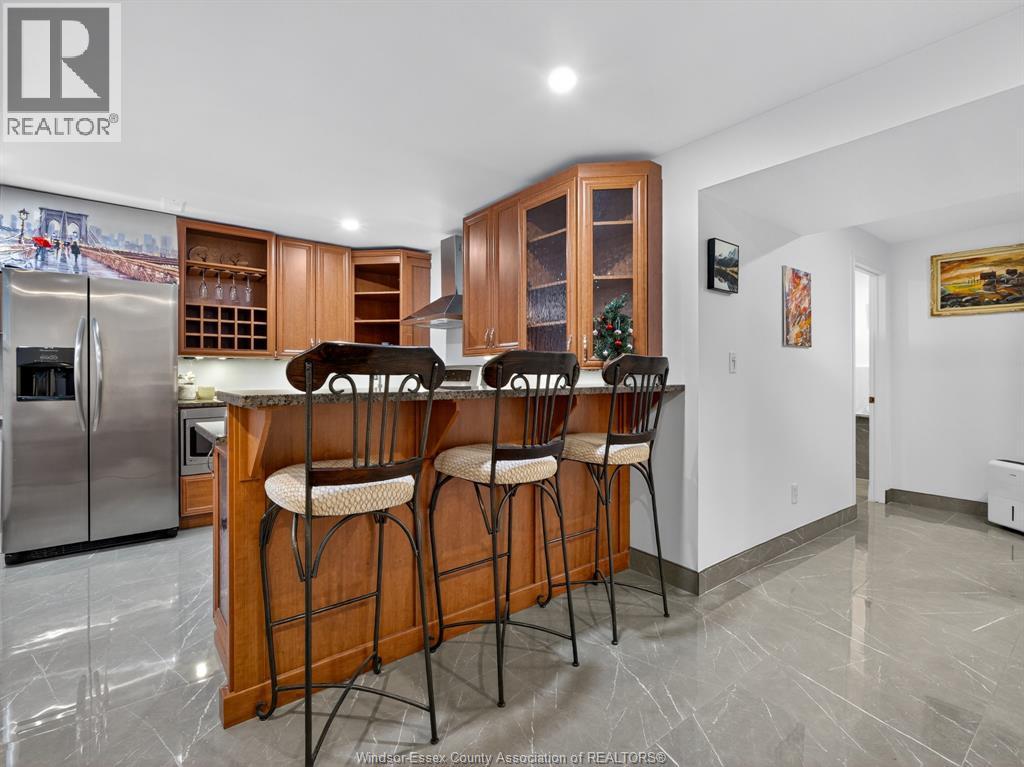 6860 Matchette Road, Lasalle, ON - Indoor Photo Showing Other Room