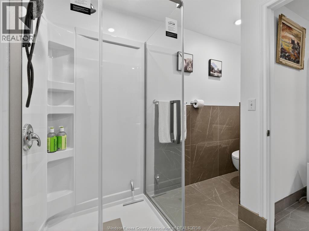 6860 Matchette Road, Lasalle, ON - Indoor