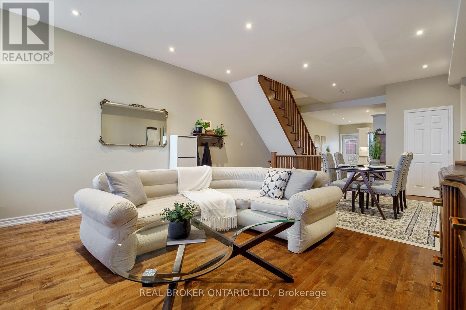 232 Wellington Street N, Hamilton, ON