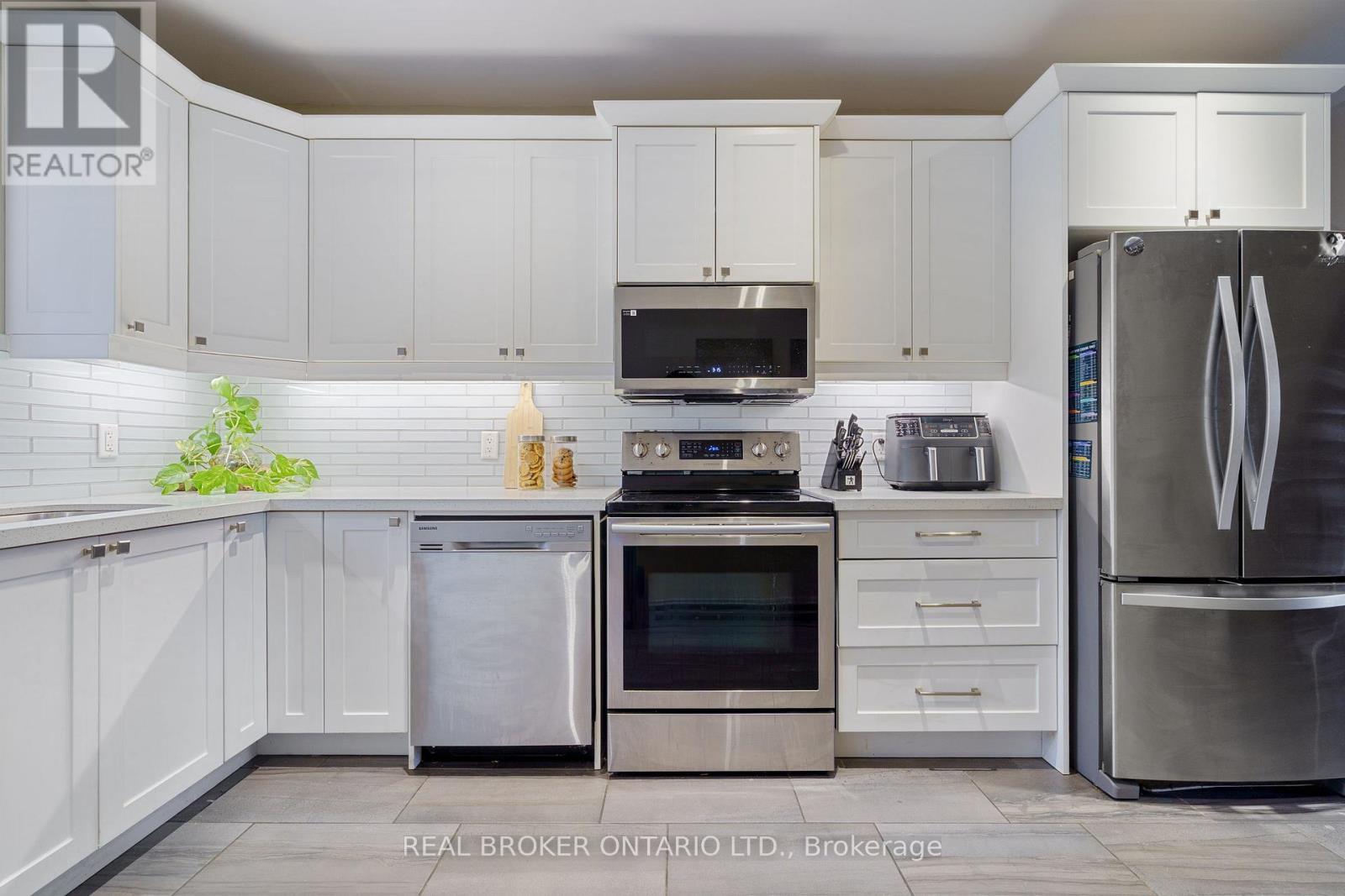 232 Wellington Street N, Hamilton, ON