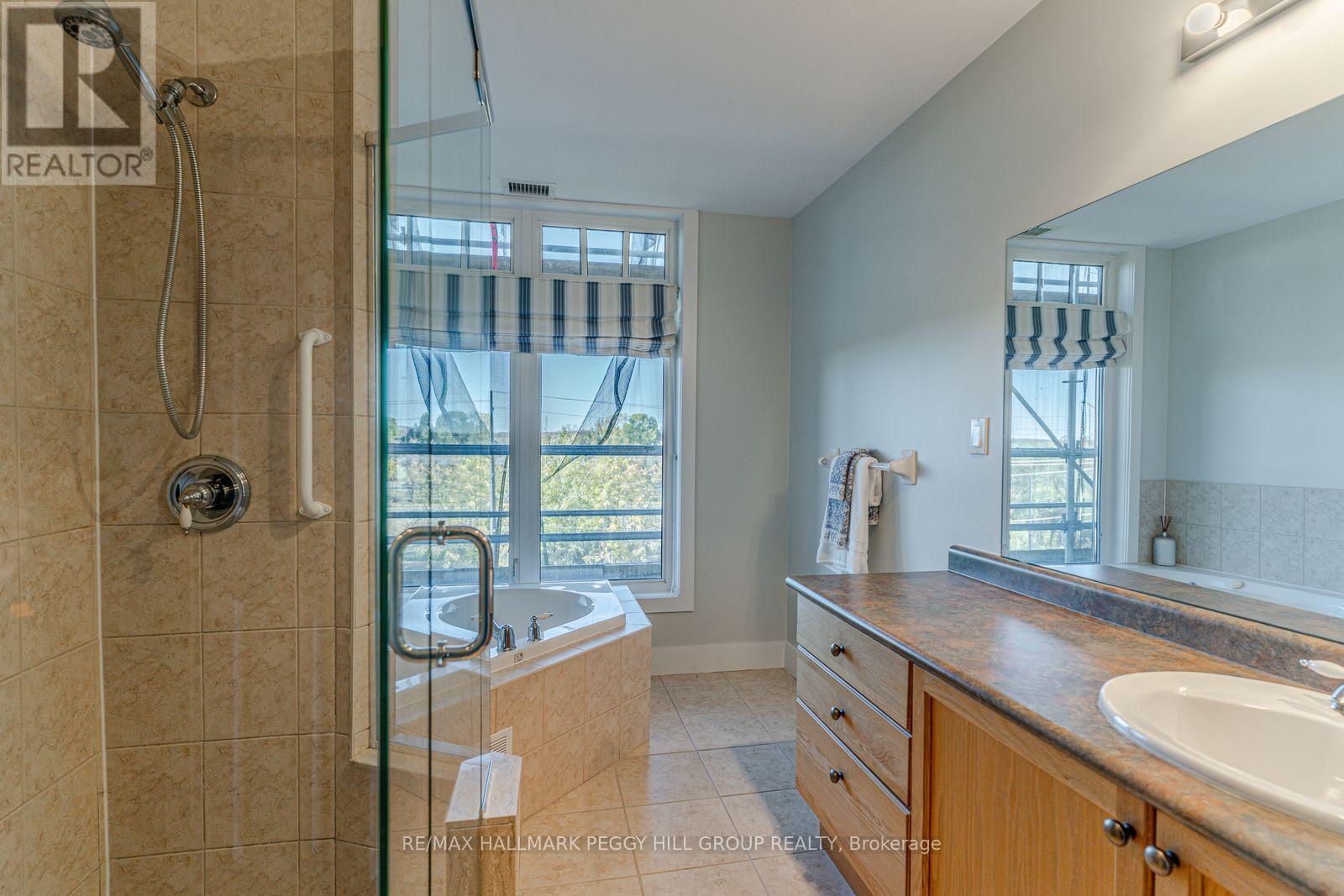 401 - 140 Cedar Island Road, Orillia, ON - Indoor Photo Showing Bathroom