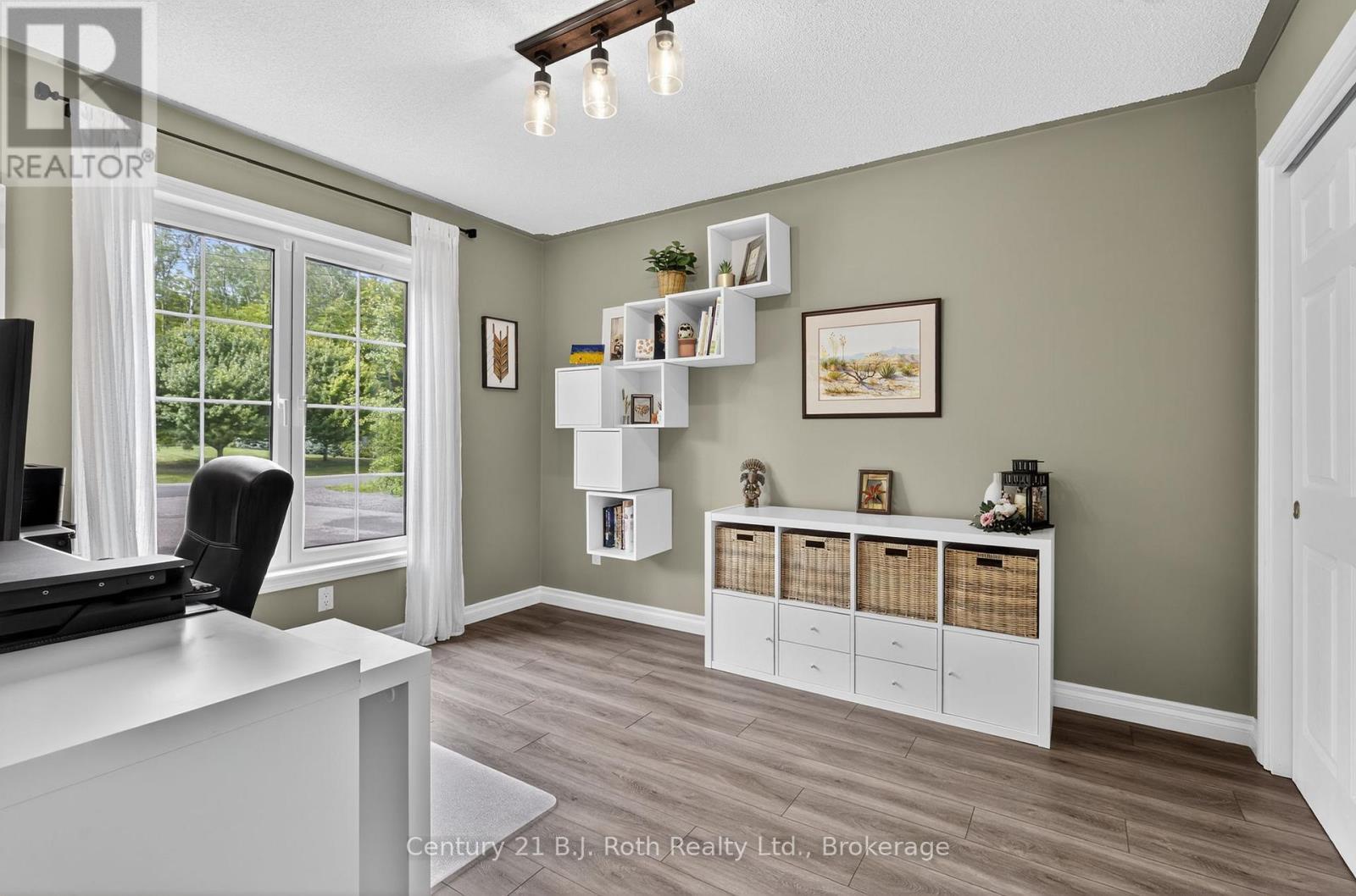 Main Floor Office or 5th Bedroom - 83 Wozniak Road, Penetanguishene, ON - Indoor