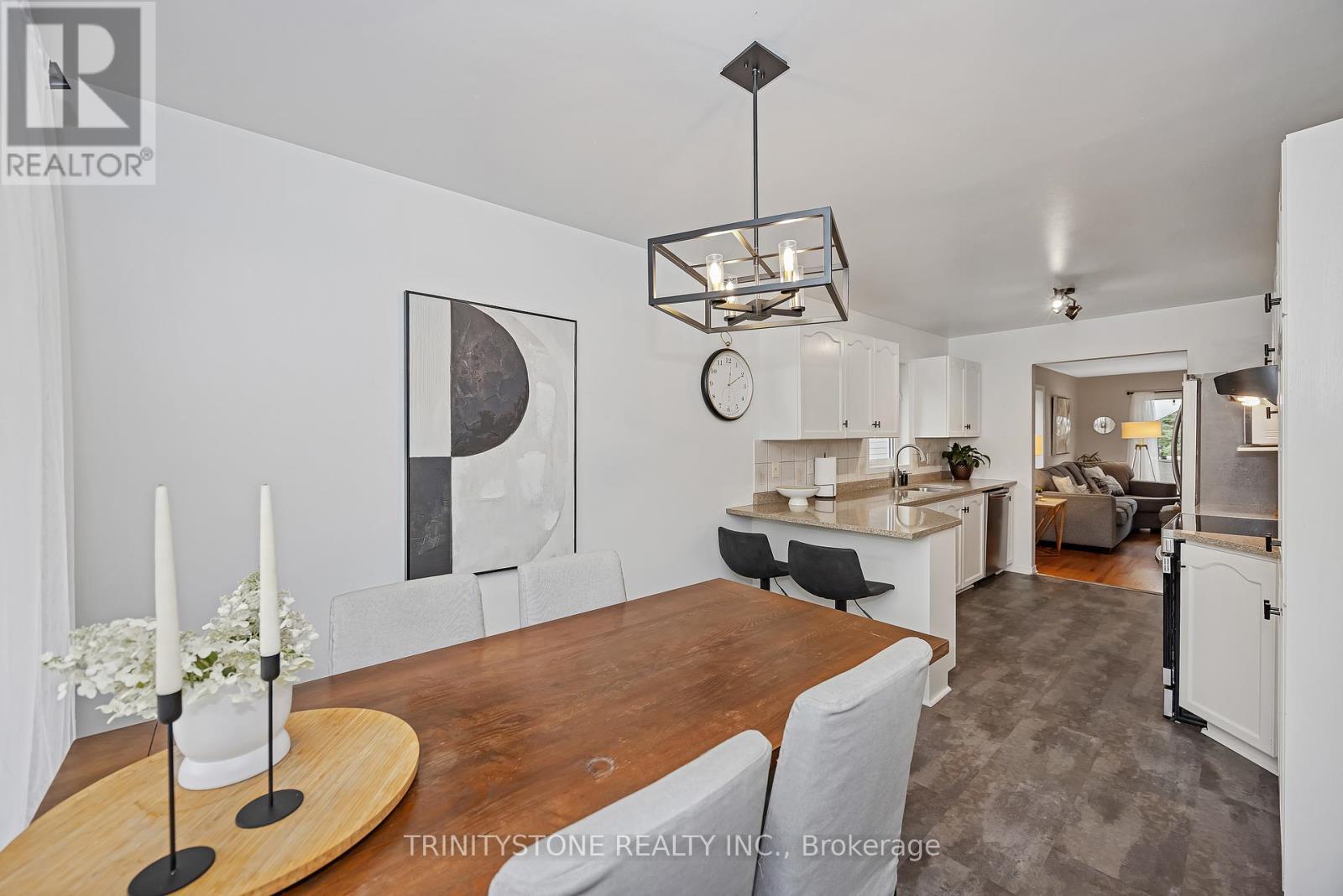 6127 Abbott Street E, Ottawa, ON - Indoor Photo Showing Dining Room