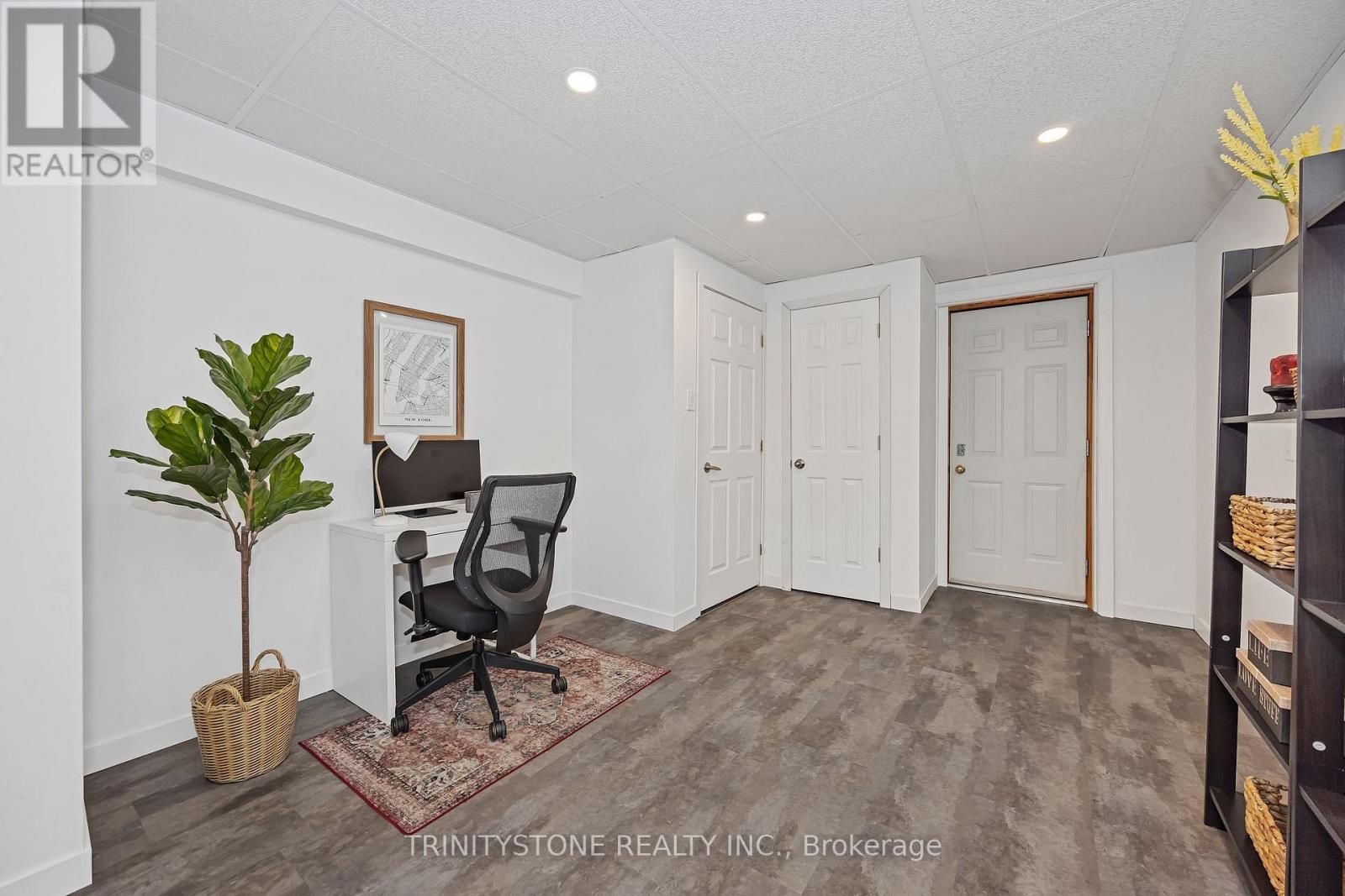 6127 Abbott Street E, Ottawa, ON - Indoor