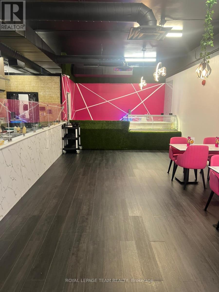 228 Bank Street, Ottawa, ON