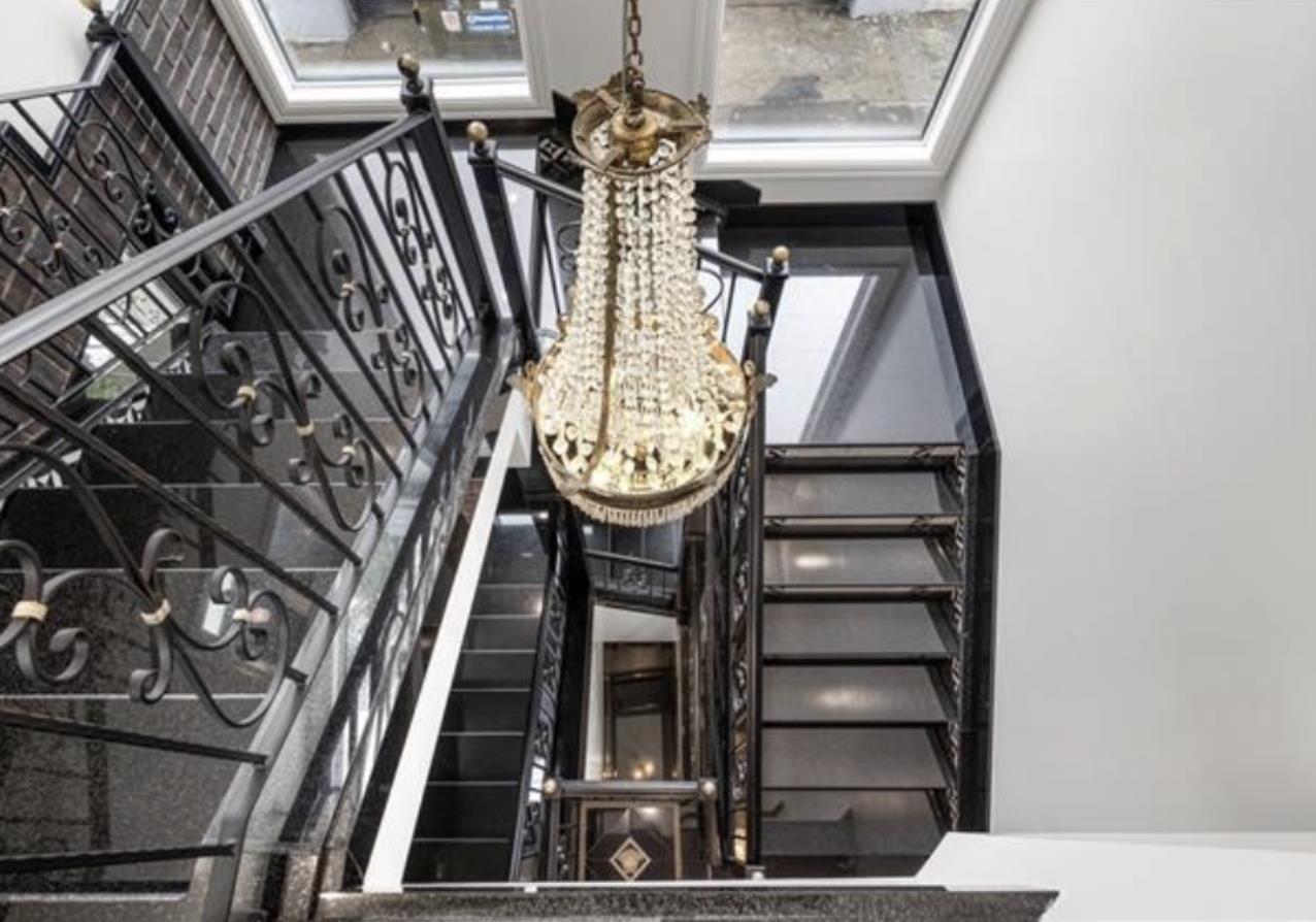 11833 102 Avenue, Edmonton, AB