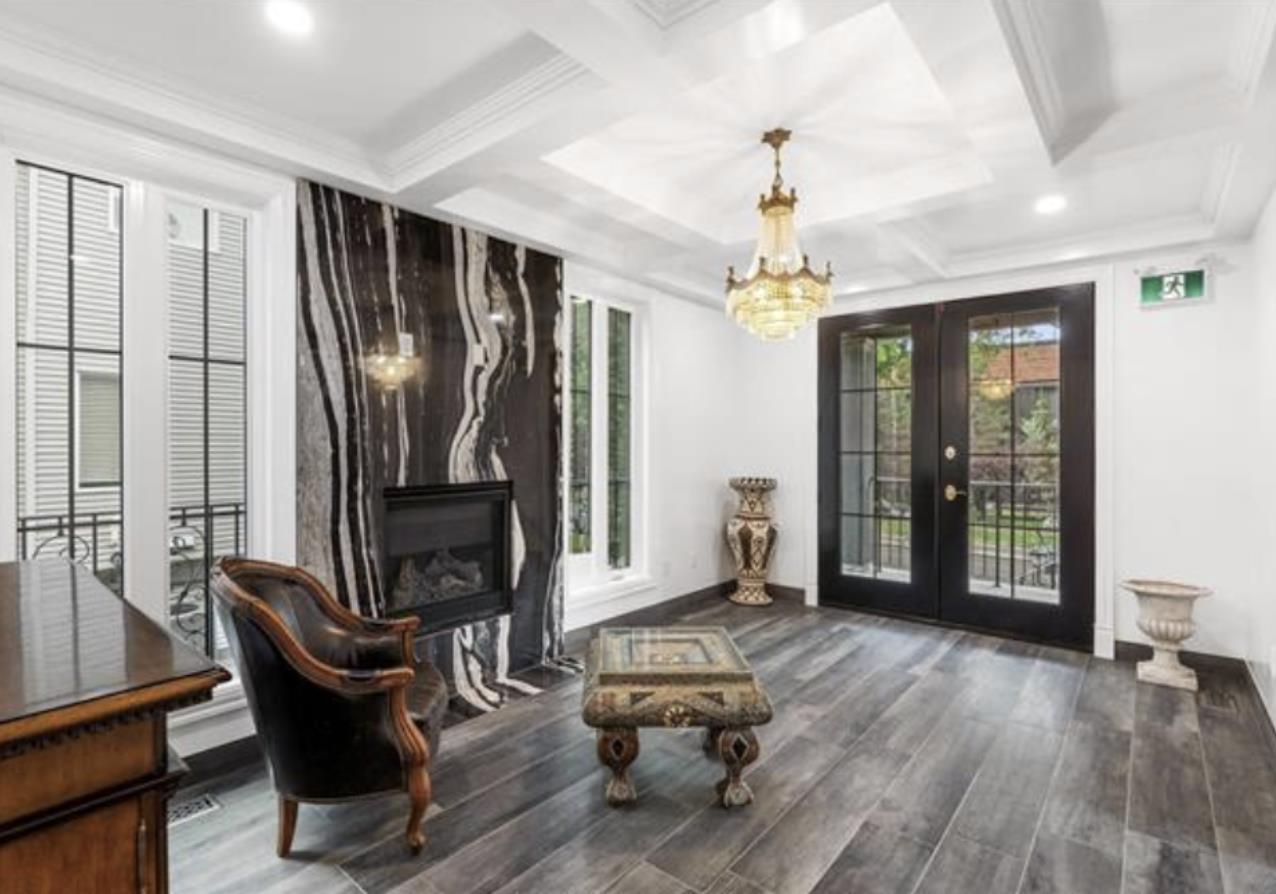 11833 102 Avenue, Edmonton, AB