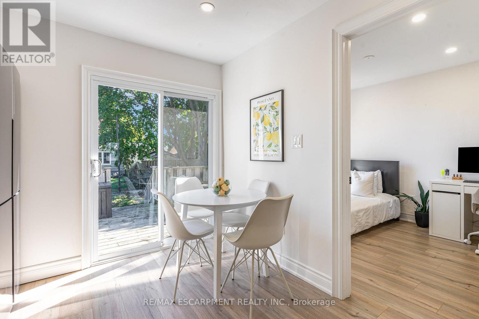 97 East 31St Street, Hamilton, ON - Indoor Photo Showing Dining Room