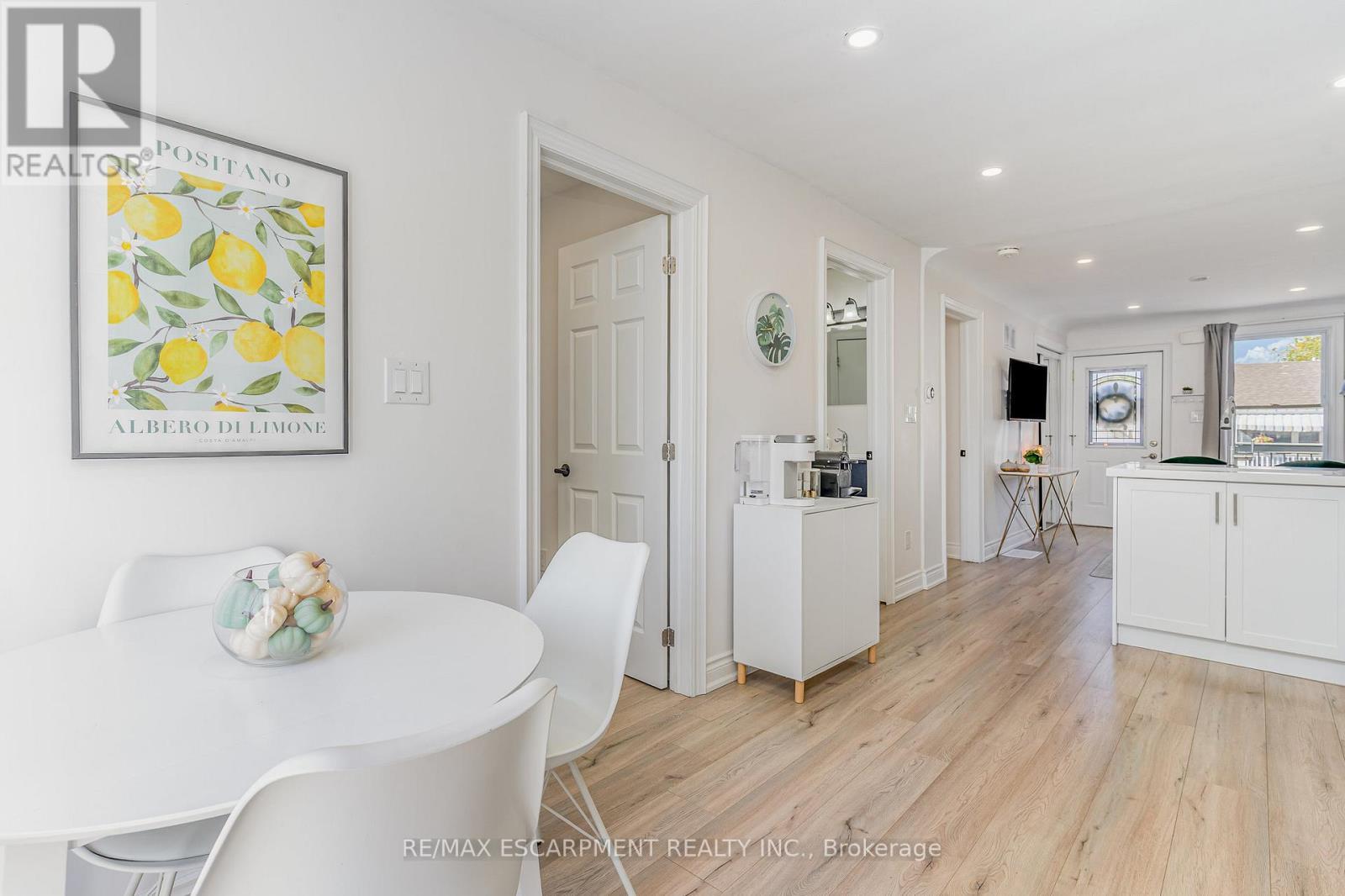 97 East 31St Street, Hamilton, ON - Indoor Photo Showing Dining Room