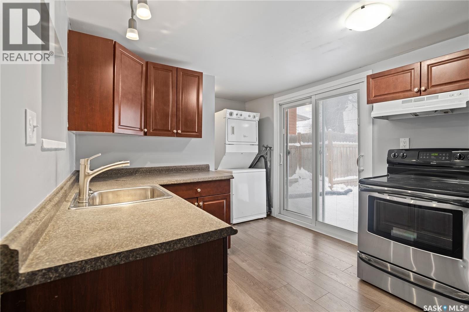 1917 Wallace Street, Regina, SK - Indoor Photo Showing Kitchen