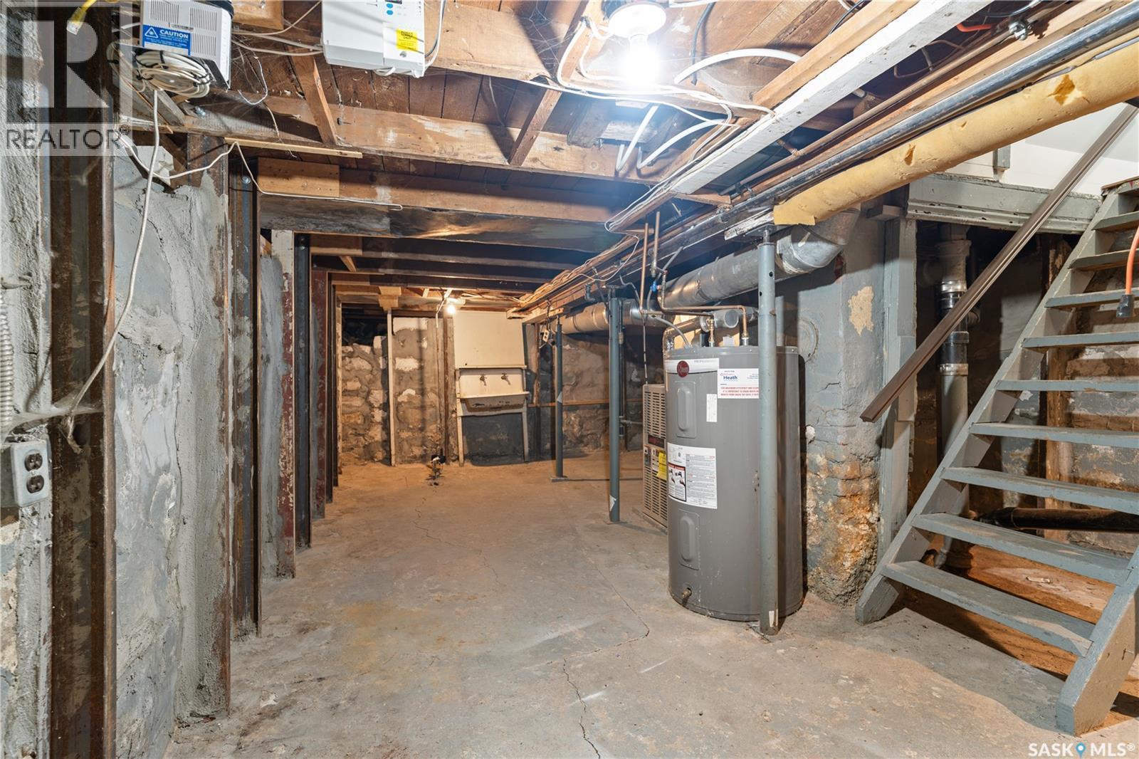 1917 Wallace Street, Regina, SK - Indoor Photo Showing Basement