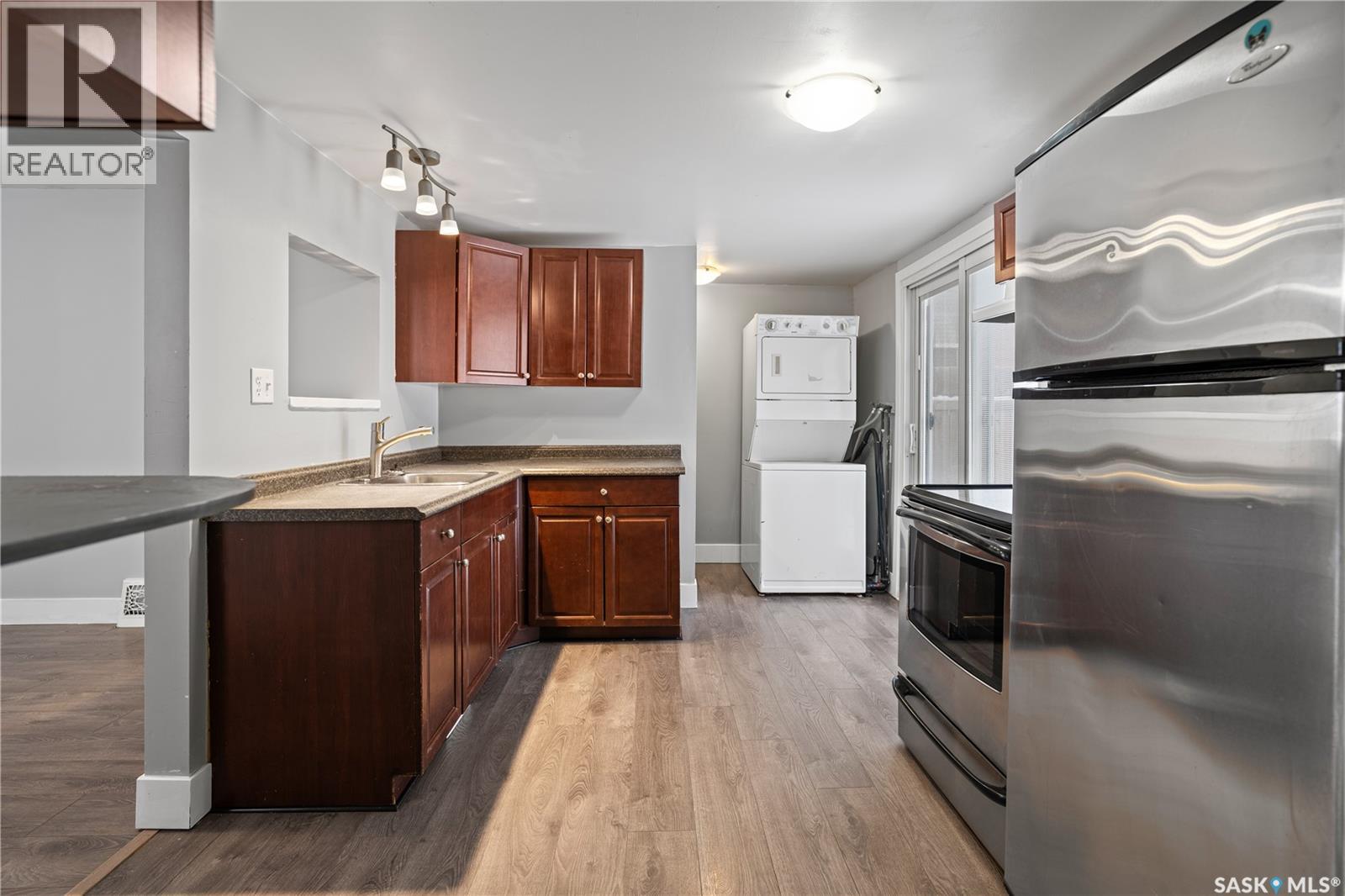 1917 Wallace Street, Regina, SK - Indoor Photo Showing Kitchen