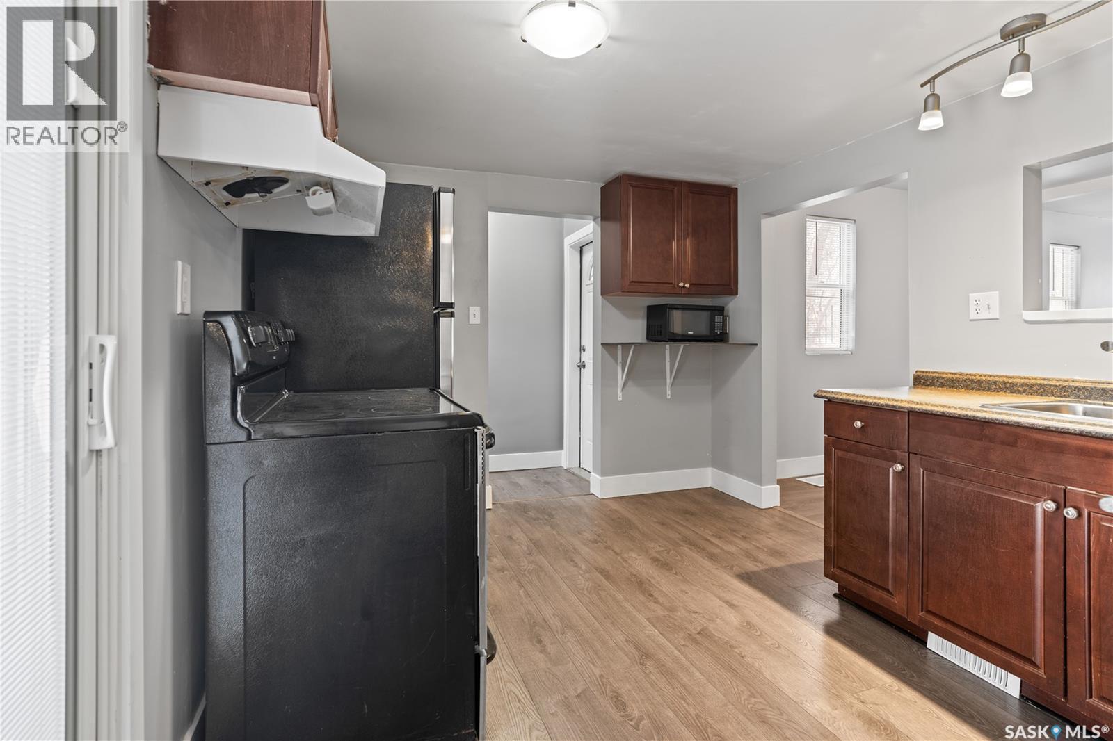 1917 Wallace Street, Regina, SK - Indoor Photo Showing Laundry Room