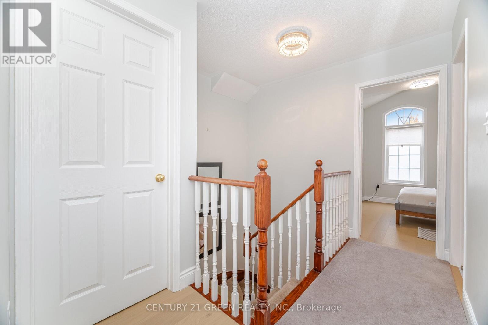 2403 Emerson Drive, Burlington, ON - Indoor Photo Showing Other Room