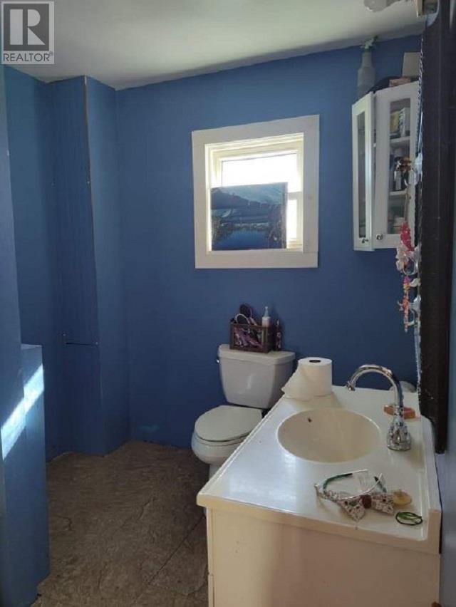 20 Main St, Iron Bridge, ON - Indoor Photo Showing Bathroom