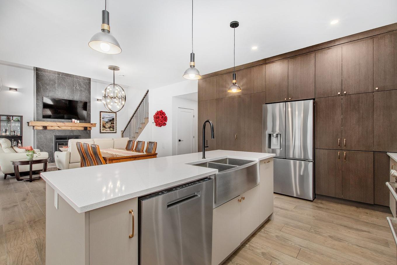 Kitchen - 929 Rue De Château-D'Aix, Val-David, QC - Indoor Photo Showing Kitchen With Double Sink With Upgraded Kitchen