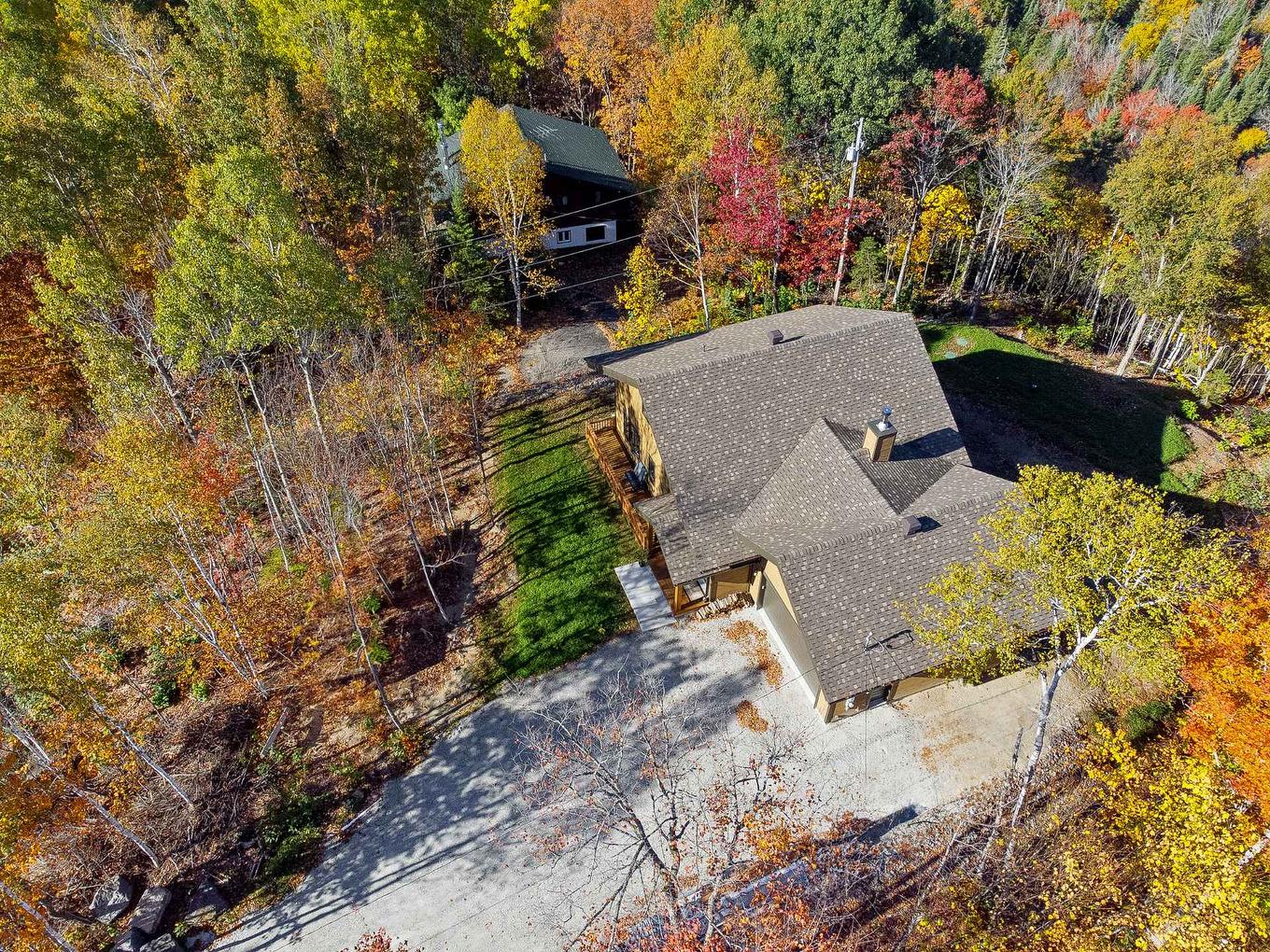 Aerial photo - 929 Rue De Château-D'Aix, Val-David, QC - Outdoor