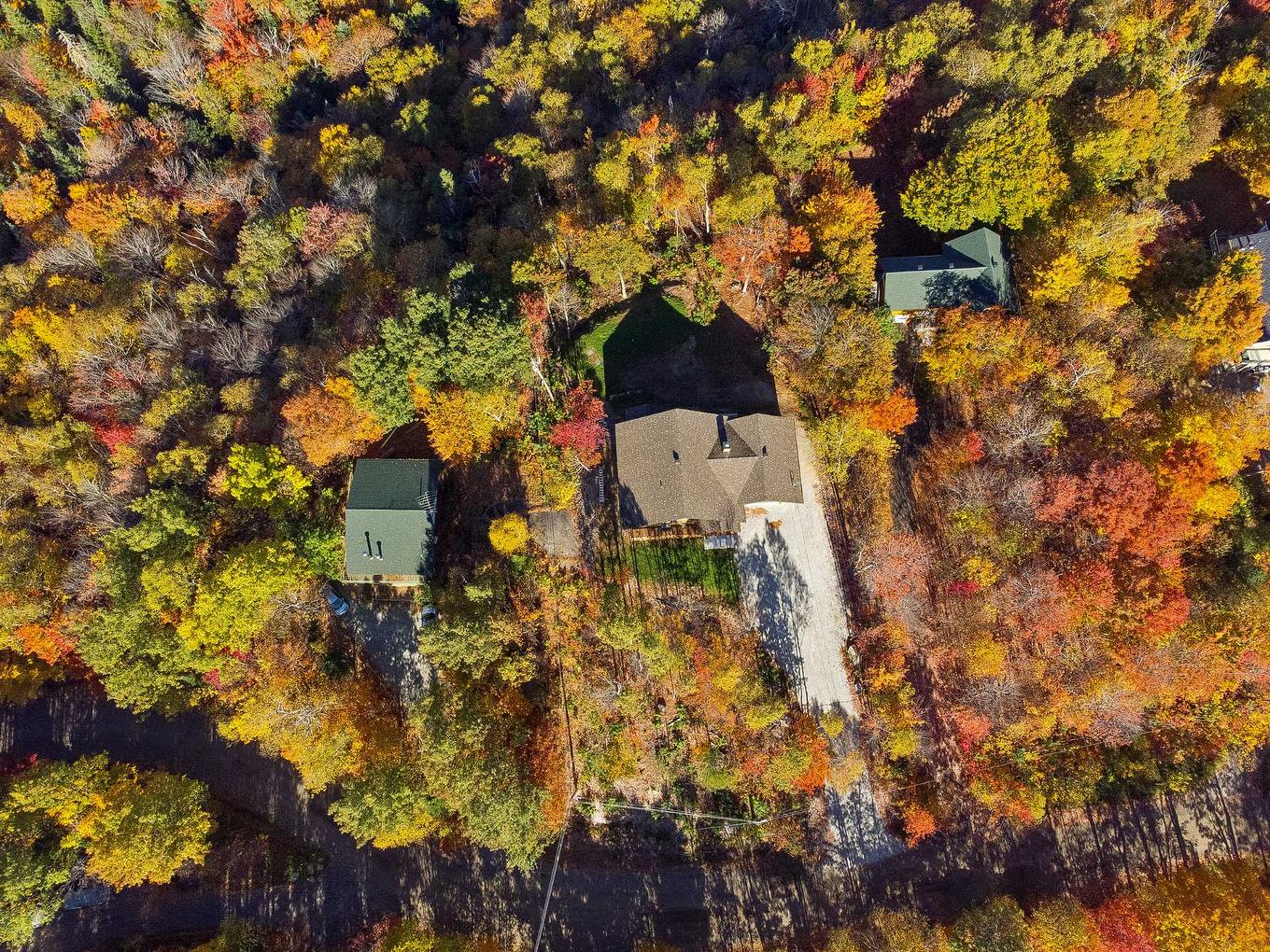Aerial photo - 929 Rue De Château-D'Aix, Val-David, QC - Outdoor With View