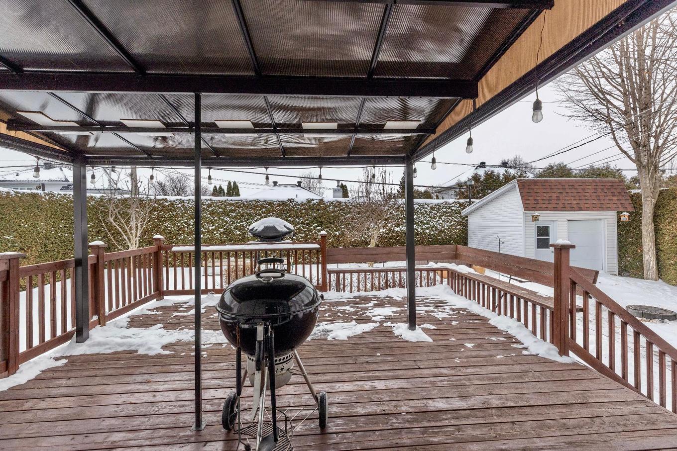 Backyard - 1242 Boul. Virginie-Roy, Notre-Dame-De-L'Île-Perrot, QC - Outdoor With Deck Patio Veranda With Exterior