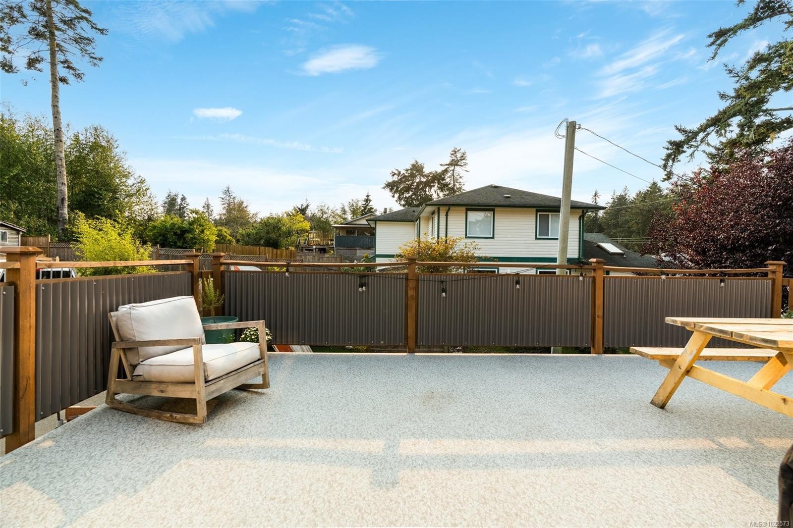 7147 Wright Rd, Sooke, BC - Outdoor