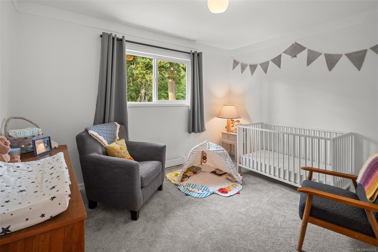 7147 Wright Rd, Sooke, BC - Indoor Photo Showing Bedroom
