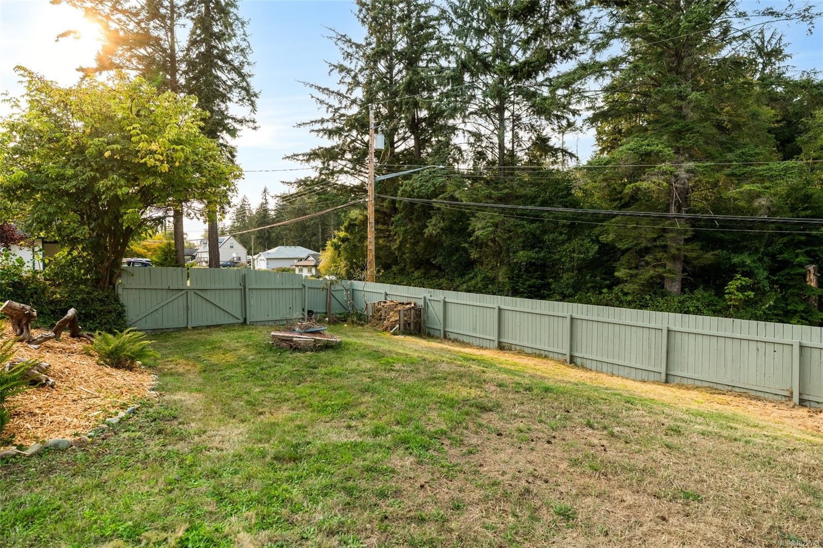 7147 Wright Rd, Sooke, BC - Outdoor With Backyard