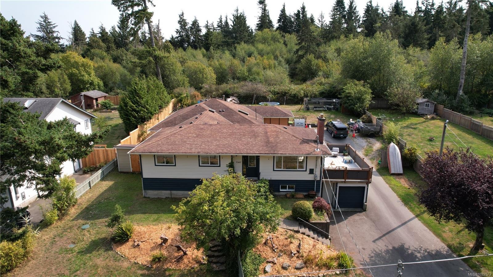 7147 Wright Rd, Sooke, BC - Outdoor