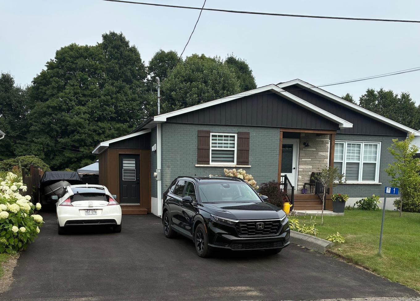 Frontage - 1 Rue Maisonneuve, Grenville-Sur-La-Rouge, QC - Outdoor