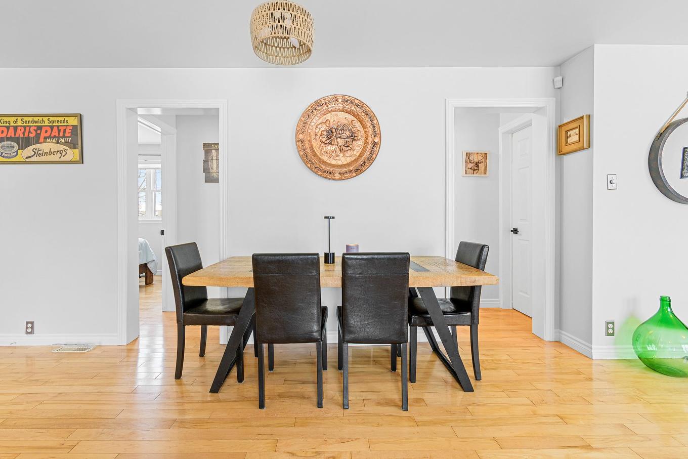 Dining room - 1 Rue Maisonneuve, Grenville-Sur-La-Rouge, QC - Indoor Photo Showing Dining Room